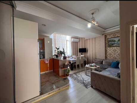 3 otaqlı köhnə tikili - Həzi Aslanov m. - 60 m²