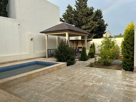 4 otaqlı həyət evi/bağ evi - Şüvəlan q. - 200 m²