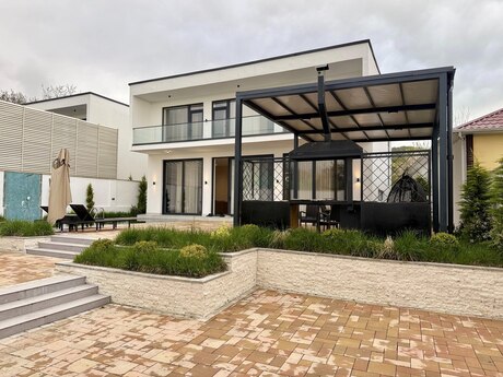 5 otaqlı həyət evi/bağ evi - Qəbələ - 230 m²