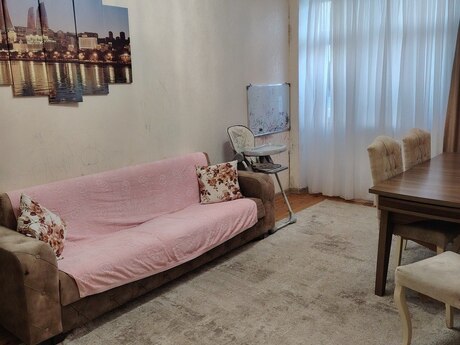 Elan №6067931 - Bakı, Binəqədi r., 3 otaqlı, 70 m², 2/4 mərtəbə