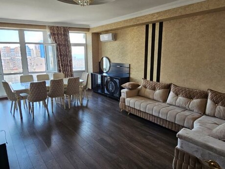 Elan №6067940 - Bakı, Şah İsmayıl Xətai m., 4 otaqlı, 180 m², 12/18 mərtəbə