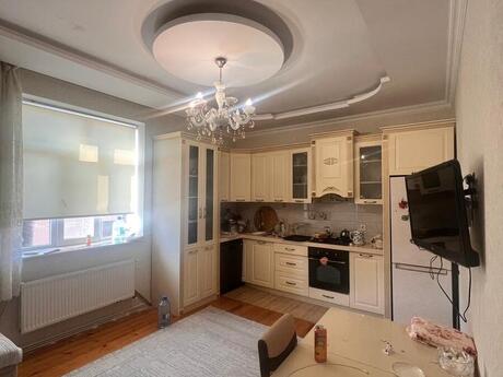 4 otaqlı həyət evi/bağ evi - Buzovna q. - 150 m²