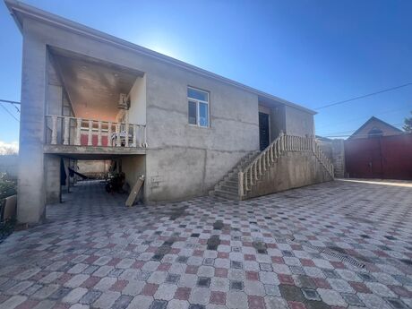 4 otaqlı həyət evi/bağ evi - Buzovna q. - 150 m²
