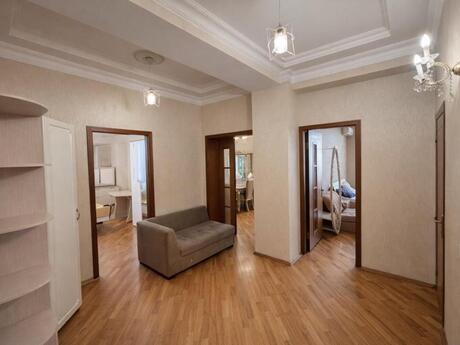 3-комн. новостройка - м. Иншаатчылар - 108 м²