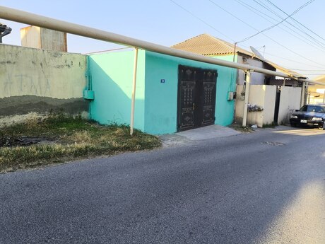 5 otaqlı həyət evi/bağ evi - Binəqədi q. - 200 m²