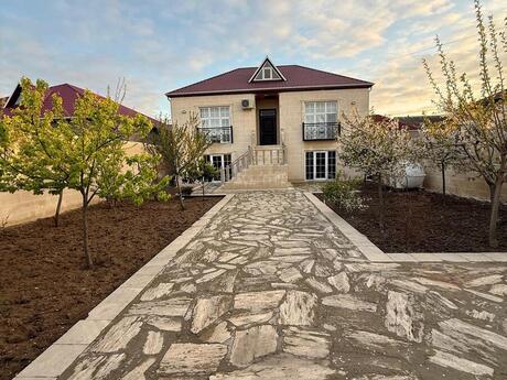 8 otaqlı həyət evi/bağ evi - Buzovna q. - 288 m²