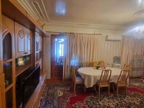 4 otaqlı köhnə tikili - Qaraçuxur q. - 100 m²