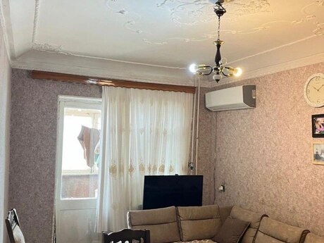 Объявление №6068171 - Баку, м. Нефтчиляр, 2-комн., 50 м², 3/5 этаж