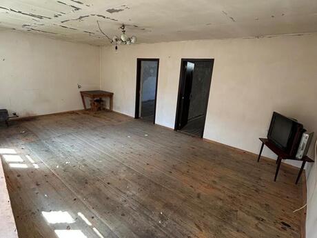 5 otaqlı həyət evi/bağ evi - Qaraçuxur q. - 154 m²
