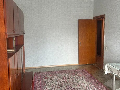 3-комн. вторичка - м. Ахмедлы - 85 м²