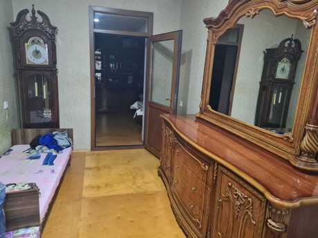 3 otaqlı köhnə tikili - Memar Əcəmi m. - 70 m²