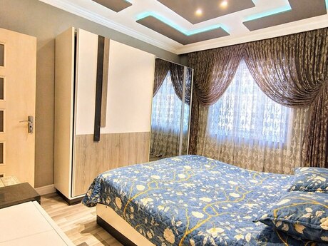 3 otaqlı köhnə tikili - Yeni Günəşli q. - 85 m²