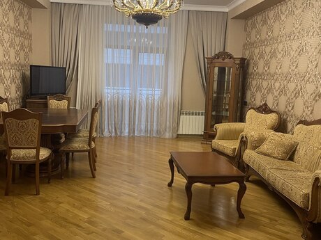4 otaqlı yeni tikili - Ağ şəhər q. - 170 m²