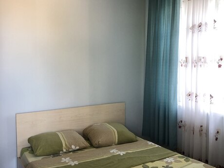 2 otaqlı həyət evi/bağ evi - Mərdəkan q. - 70 m²