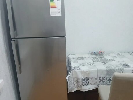 2 otaqlı köhnə tikili - 28 May m. - 130 m²