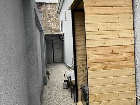 4 otaqlı həyət evi/bağ evi - Memar Əcəmi m. - 118 m²