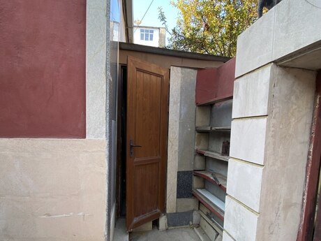 4 otaqlı həyət evi/bağ evi - Keşlə q. - 85 m²
