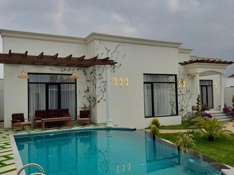 4 otaqlı həyət evi/bağ evi - Mərdəkan q. - 200 m²