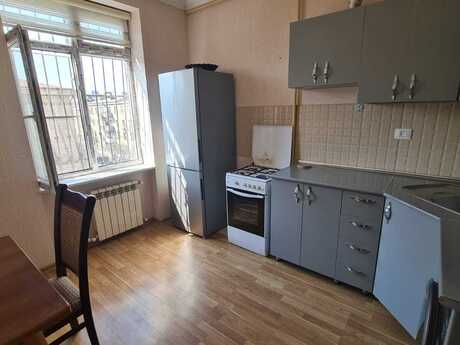 2 otaqlı köhnə tikili - Nəsimi r. - 60 m²