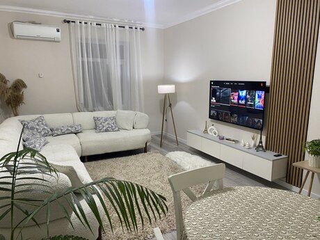 5 otaqlı həyət evi/bağ evi - Saray q. - 200 m²