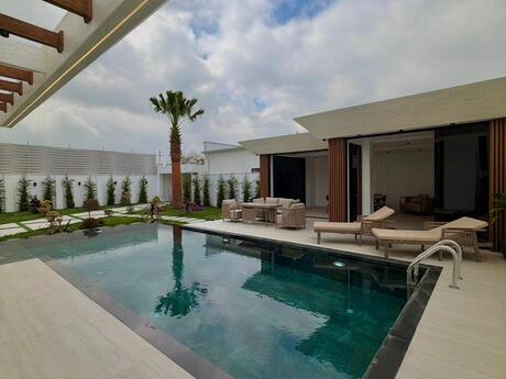 5 otaqlı həyət evi/bağ evi - Mərdəkan q. - 220 m²