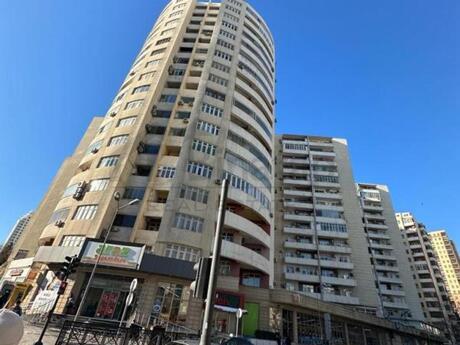 3 otaqlı yeni tikili - Elmlər Akademiyası m. - 135 m²