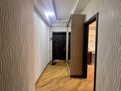 4 otaqlı yeni tikili - İnşaatçılar m. - 130 m²