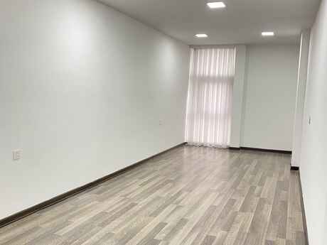 1 otaqlı ofis - 28 May m. - 32 m²