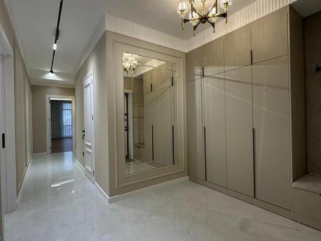 4-комн. новостройка - м. 8 ноября - 137 м²