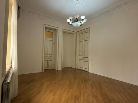 2 otaqlı ofis - Nizami m. - 30 m²