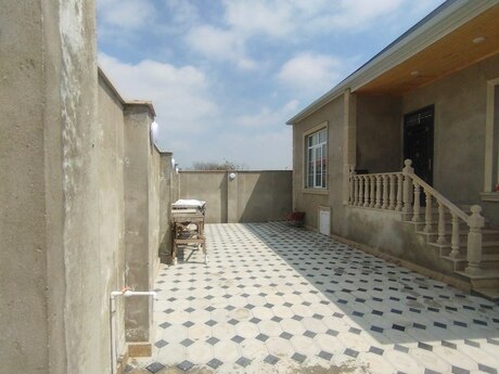 3 otaqlı həyət evi/bağ evi - Yeni Balaxanı q. - 120 m²