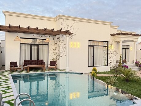 4 otaqlı həyət evi/bağ evi - Mərdəkan q. - 200 m²