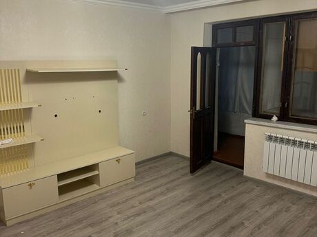 3 otaqlı köhnə tikili - Şah İsmayıl Xətai m. - 60 m²