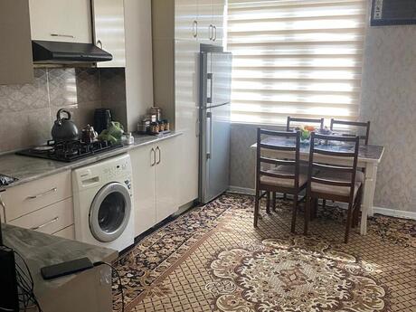 3 otaqlı köhnə tikili - Bakıxanov q. - 65 m²