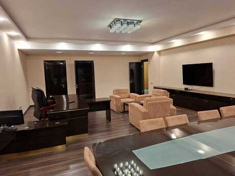 9 otaqlı ofis - 28 May m. - 322 m²