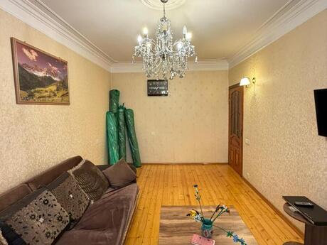 4 otaqlı köhnə tikili - Həzi Aslanov m. - 100 m²