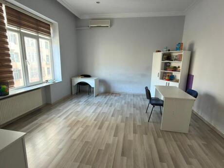 5-комн. офис - м. Гянджлик - 210 м²