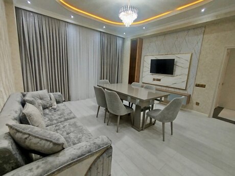 Elan №6068796 - Bakı, 28 May m., 2 otaqlı, 70 m², 4/18 mərtəbə