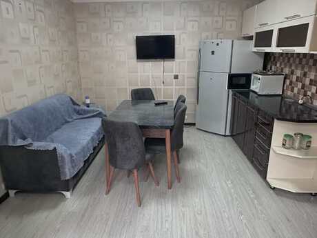 3 otaqlı köhnə tikili - Şah İsmayıl Xətai m. - 110 m²
