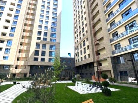 2-комн. новостройка - м. 28 мая - 67 м²