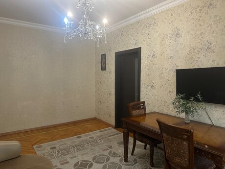 5-комн. вторичка - м. Ахмедлы - 120 м²