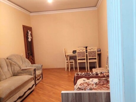 4 otaqlı köhnə tikili - Nəriman Nərimanov m. - 110 m²