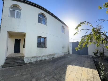 6 otaqlı həyət evi/bağ evi - Novxanı q. - 170 m²
