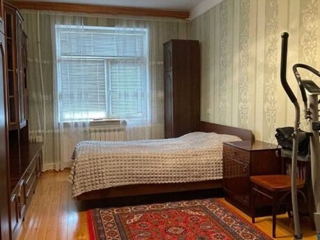 4 otaqlı köhnə tikili - Yeni Günəşli q. - 110 m²