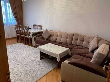4 otaqlı köhnə tikili - Yeni Günəşli q. - 110 m²