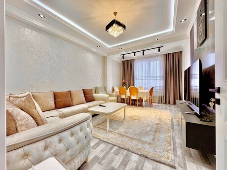 2-комн. новостройка - м. Кара Караев - 70 м²