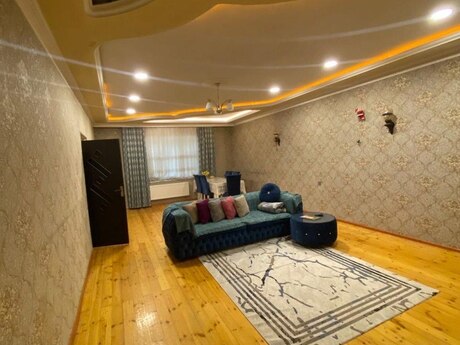 4 otaqlı həyət evi/bağ evi - Məmmədli q. - 239 m²
