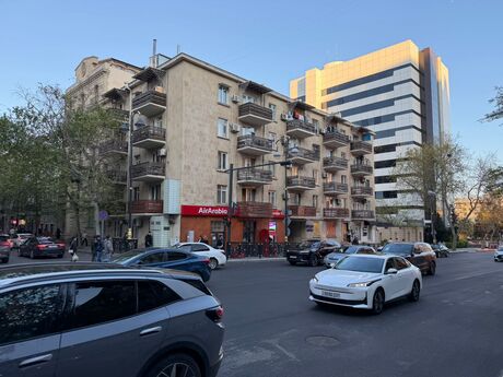 Объявление №6069055 - Баку, м. 28 мая, 2-комн., 61 м², 5/5 этаж