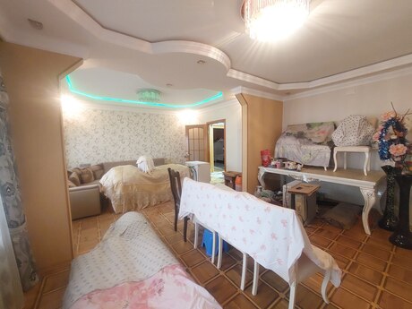 4 otaqlı köhnə tikili - 8-ci kilometr q. - 100 m²