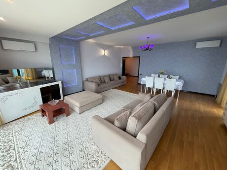 4 otaqlı yeni tikili - Şah İsmayıl Xətai m. - 200 m²